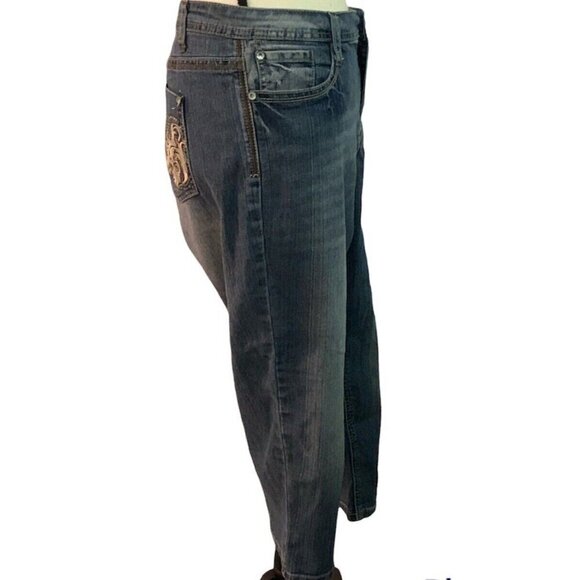 Magnet Jeans Womens Capri Jeans Size 16 Back Pockets Bling - Picture 6 of 11